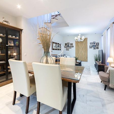 Alohamundi Velarde Apartment เซบีญา ภายนอก รูปภาพ